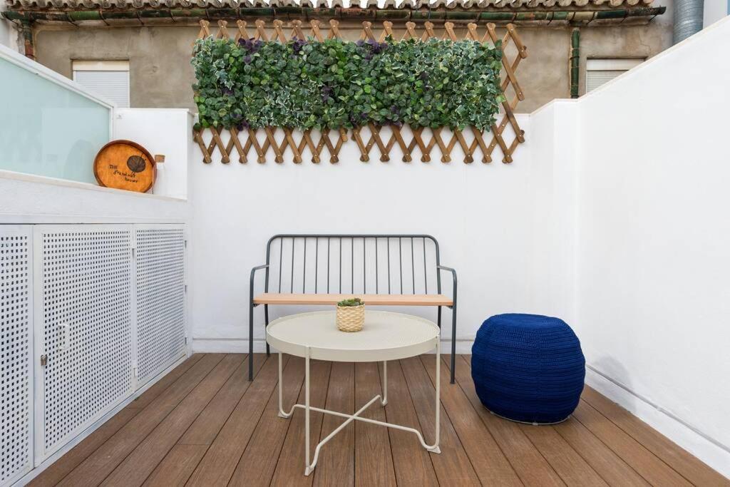 Tgh/ Center Western Style Apartment Málaga